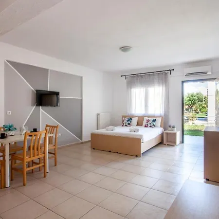 Serenity Garden House * Hanioti